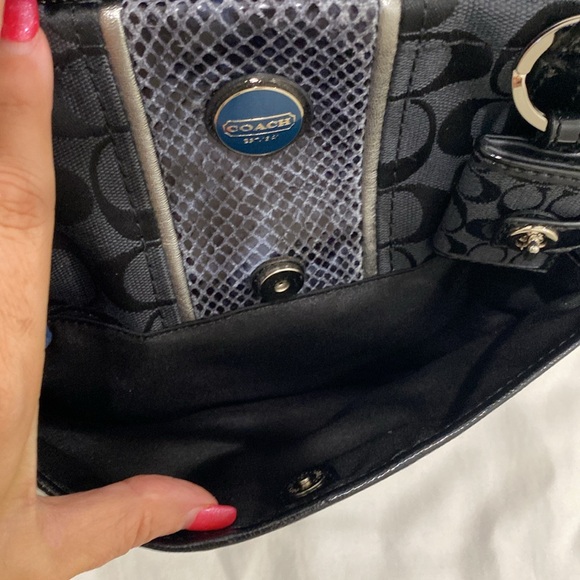 Coach Signature Python Handbag / Tote/ purse - Picture 12 of 15